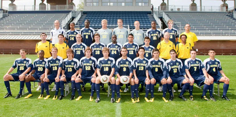 bhl-2010-mens-soccer-team-um-soccer