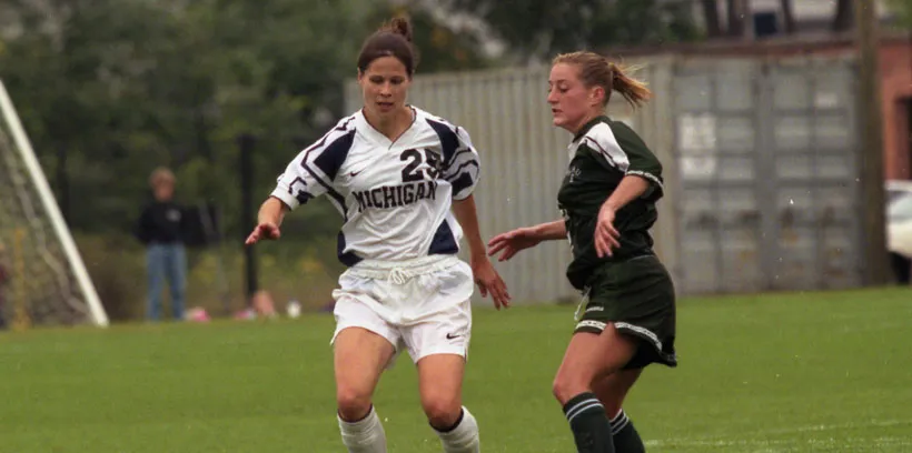 bhl-amber-berendowsky-um-womens-soccer-1997-vs-emu