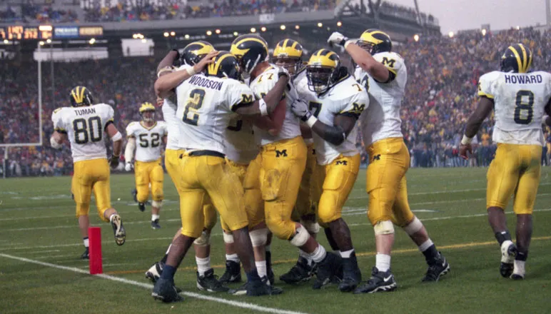 bhl-charles-woodson-um-football-celebrating-td-catch-vs-penn-st-1997