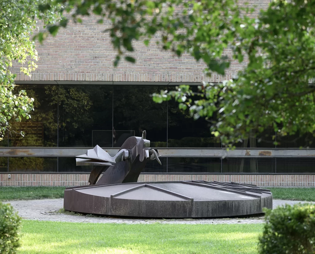 bhl-bentley-library-courtyard