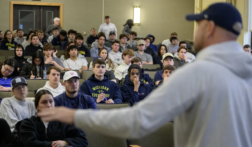 bhl-sports-history-class-lecturing